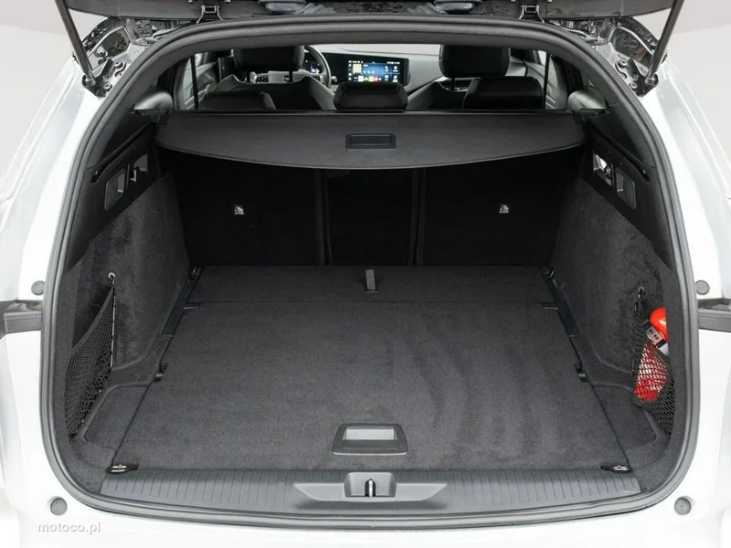 Opel Astra L 22