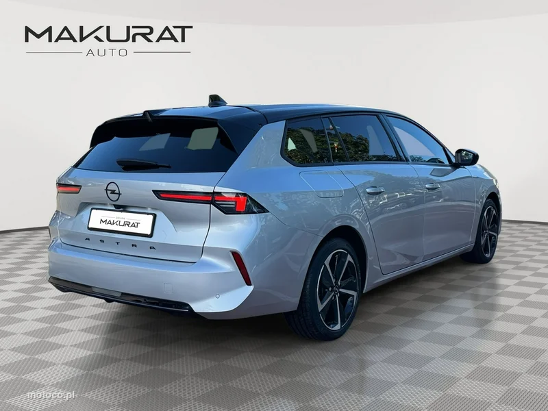 Opel Astra L 4