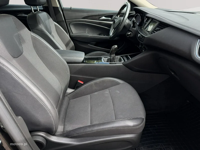 Opel Insignia B 26