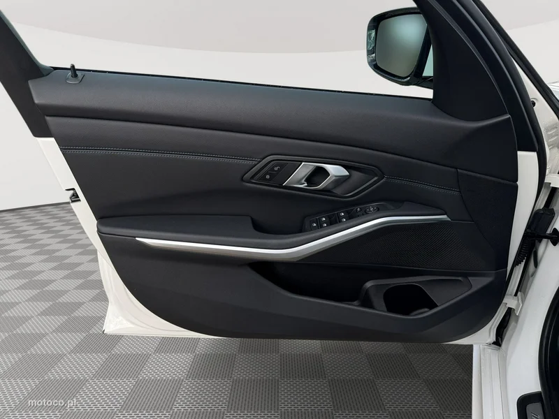 BMW Seria 3 G20 318 10