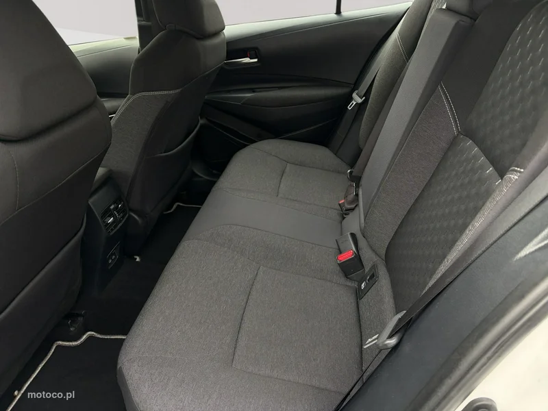 Toyota Corolla E210 19