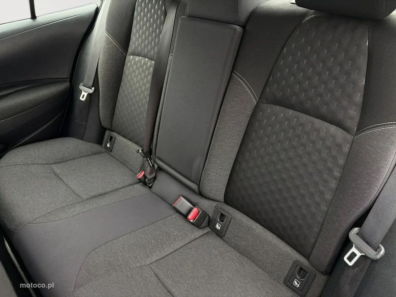 Toyota Corolla E210 22