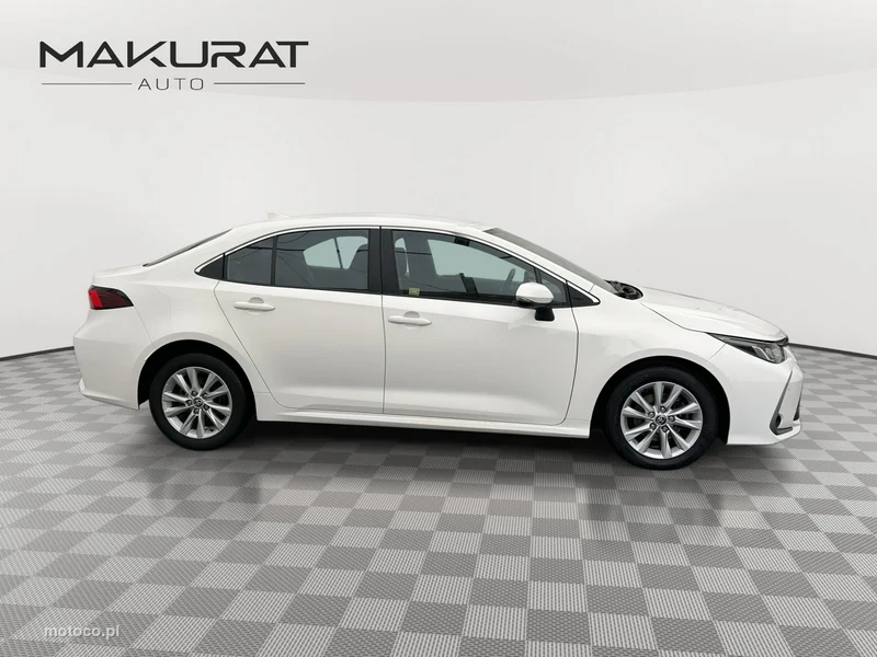 Toyota Corolla E210 8