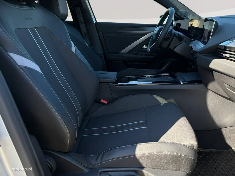 Opel Astra L 27