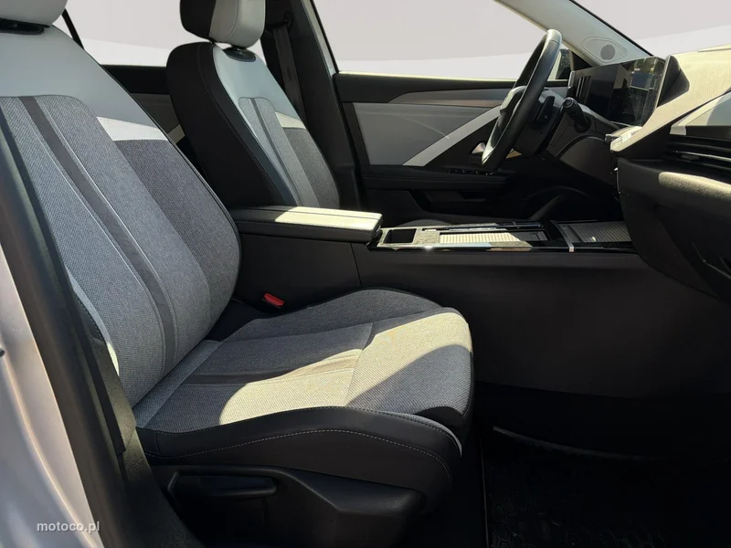 Opel Astra L 27