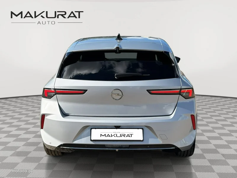 Opel Astra L 6
