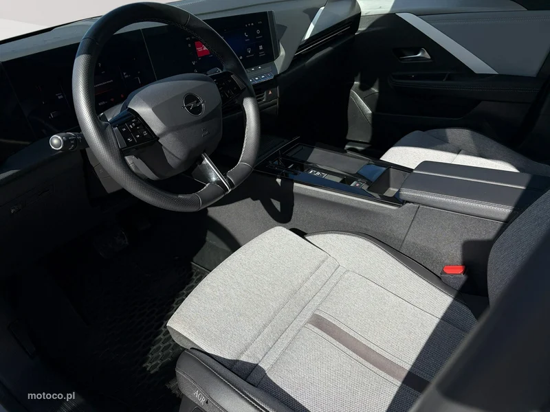 Opel Astra L 7