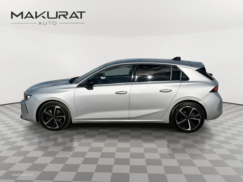 Opel Astra L 9