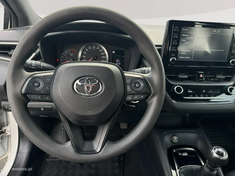 Toyota Corolla E210 13