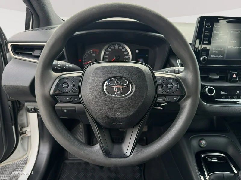 Toyota Corolla E210 14