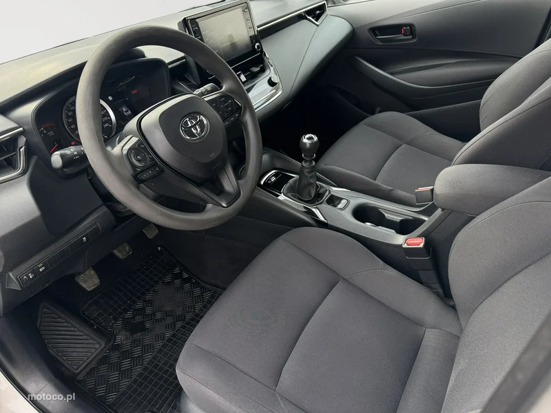 Toyota Corolla E210 7