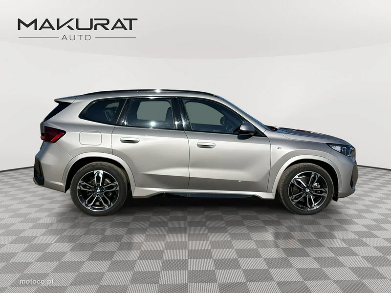 BMW X1 U11 8