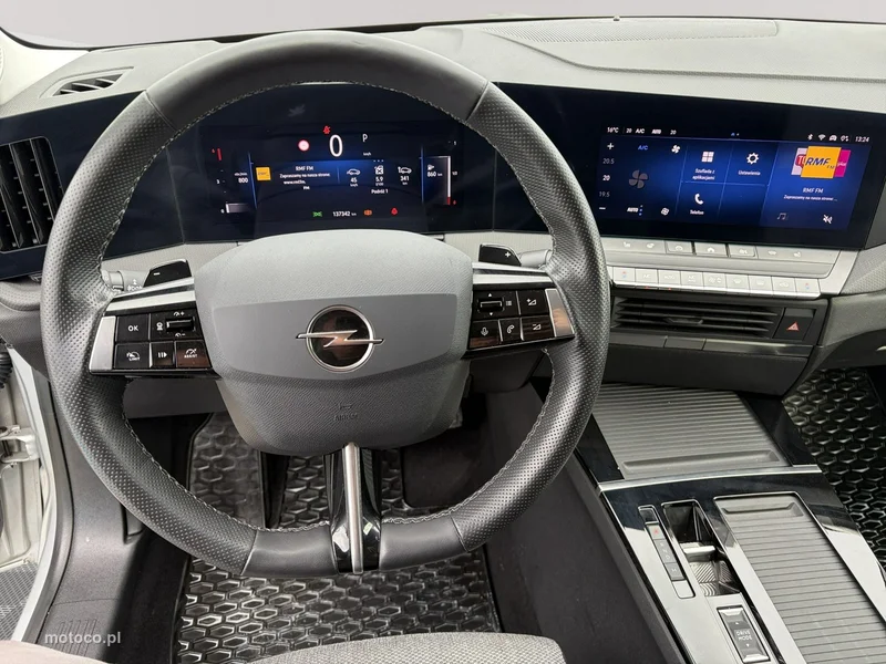 Opel Astra L 12