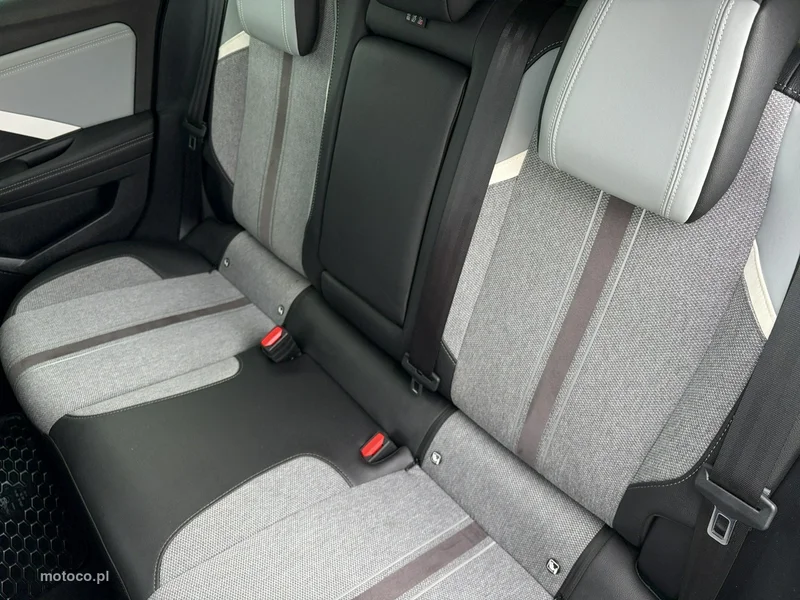 Opel Astra L 22