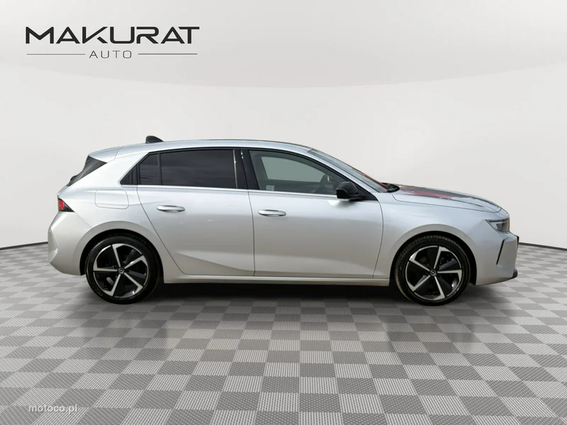 Opel Astra L 8