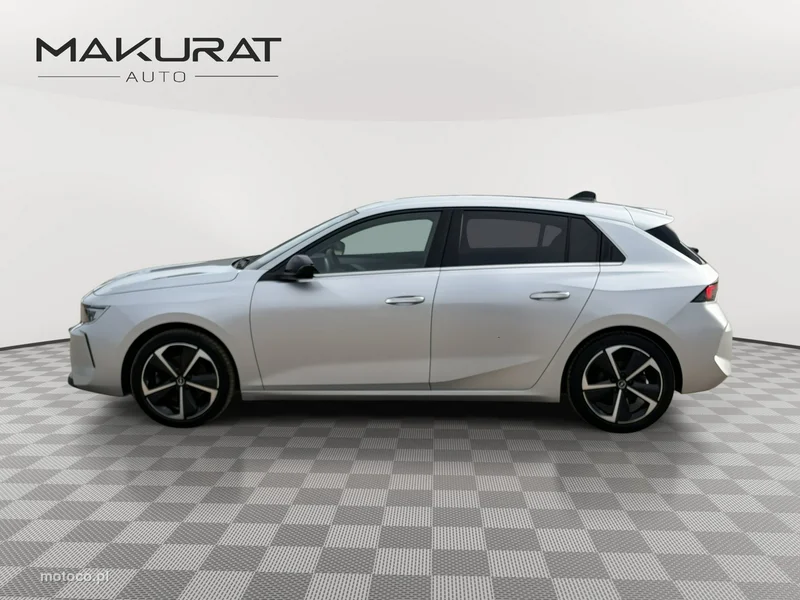 Opel Astra L 9