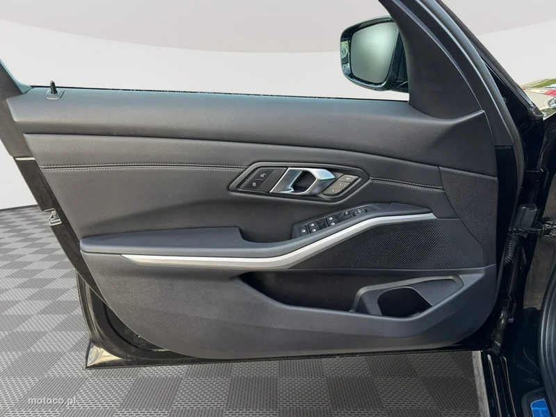 BMW Seria 3 G20 318 10
