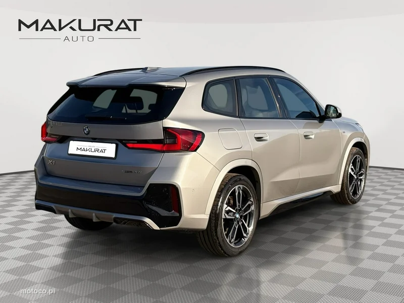 BMW X1 U11 4