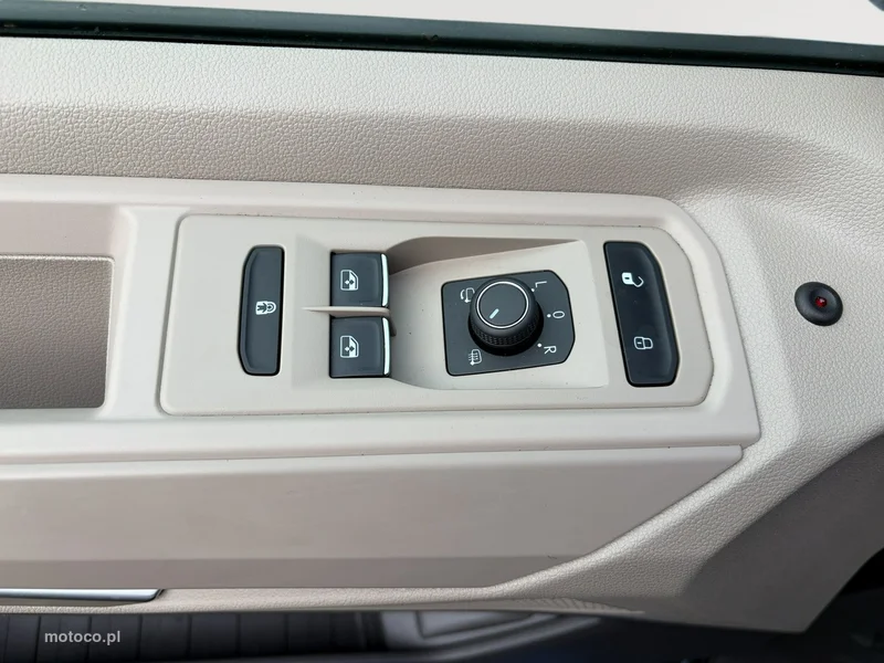 Volkswagen Multivan 11