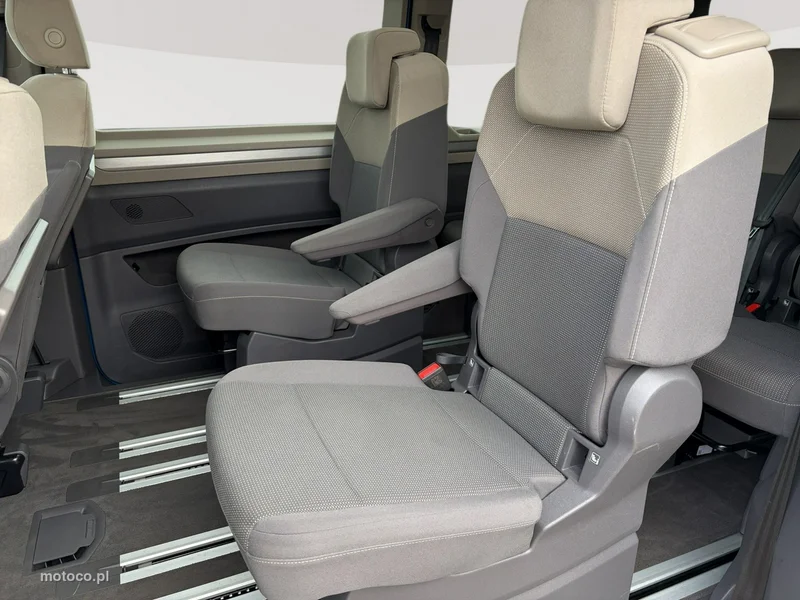 Volkswagen Multivan 25