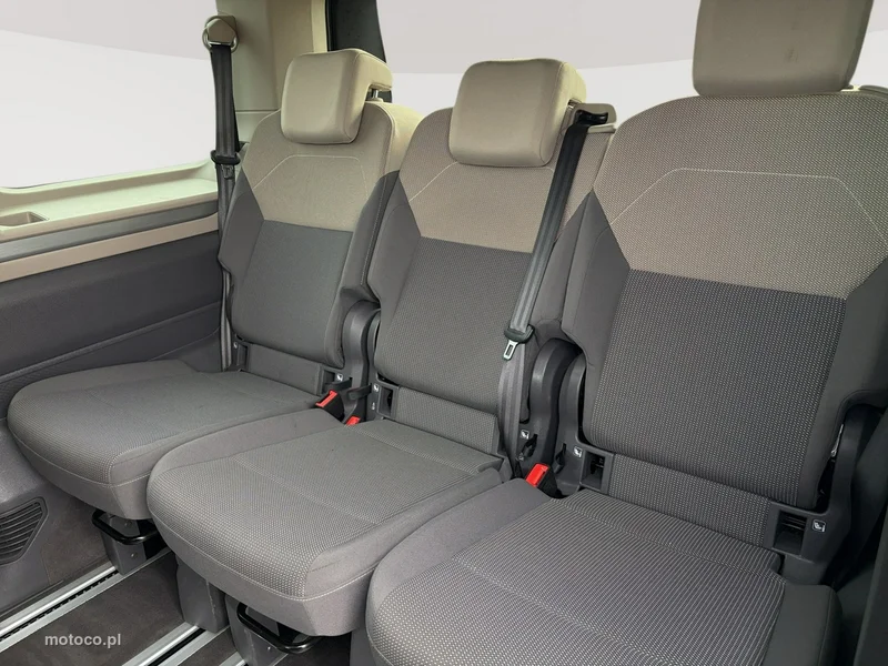 Volkswagen Multivan 27