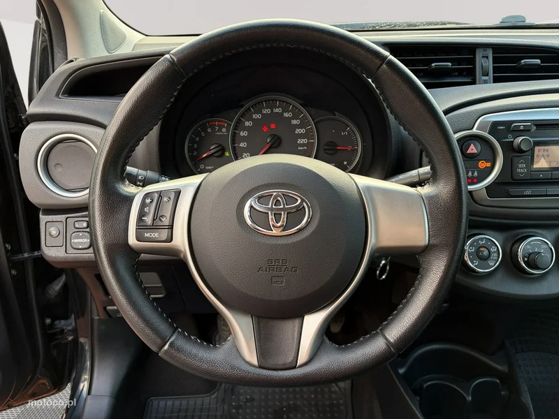 Toyota Yaris XP130 14