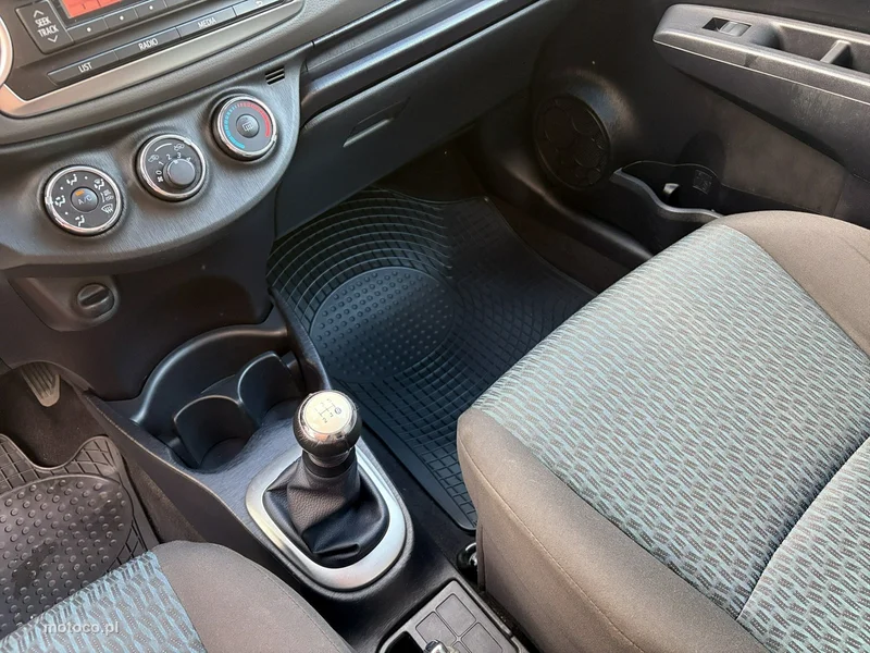 Toyota Yaris XP130 17