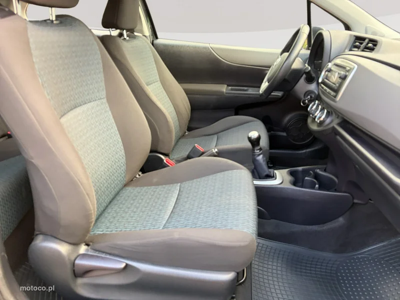 Toyota Yaris XP130 21