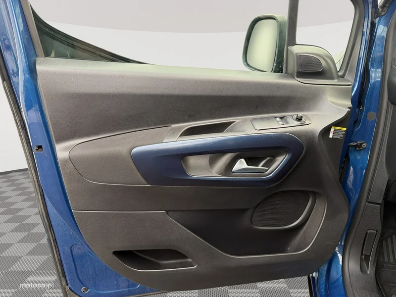 Peugeot Rifter 10