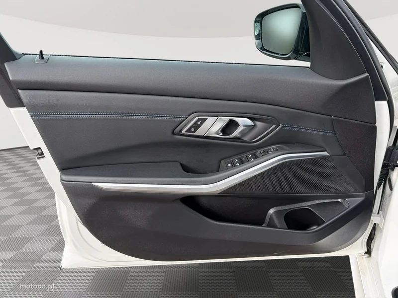 BMW Seria 3 G20 318 10
