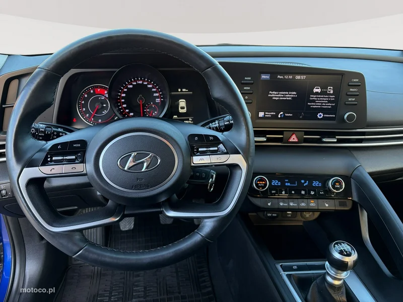 Hyundai Elantra 12