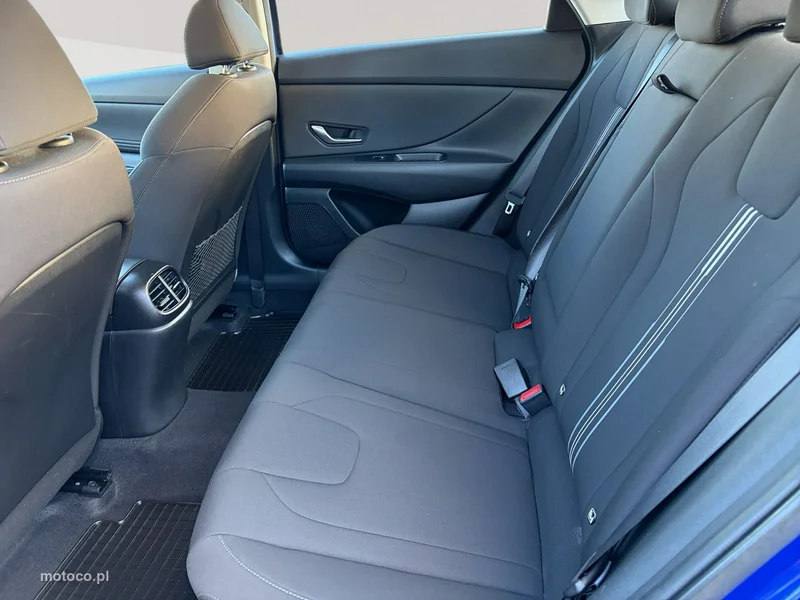 Hyundai Elantra 21