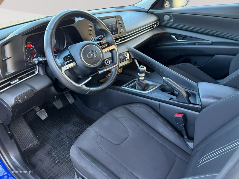 Hyundai Elantra 7