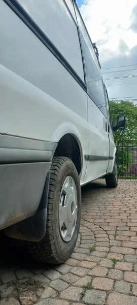 Ford Transit 8