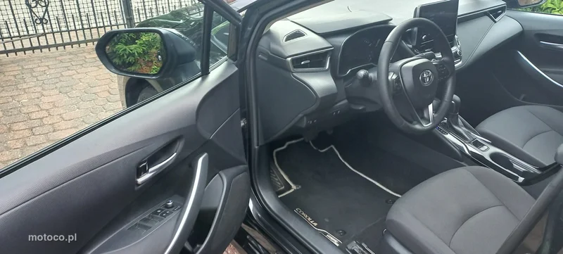 Toyota Corolla E210 12