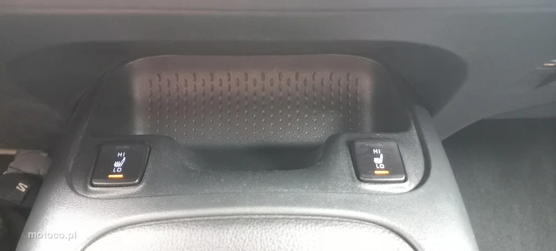 Toyota Corolla E210 11