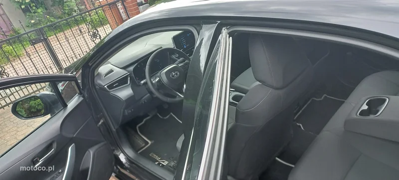 Toyota Corolla E210 15