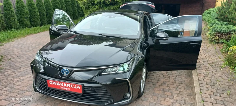 Toyota Corolla E210 3