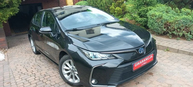 Toyota Corolla E210 21