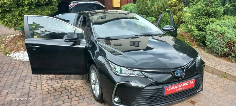 Toyota Corolla E210 29