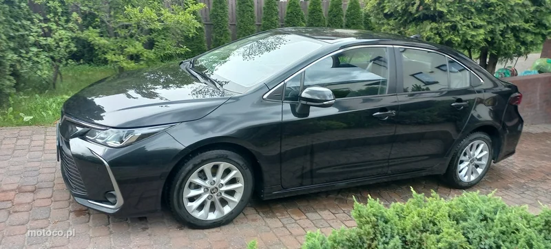Toyota Corolla E210 37