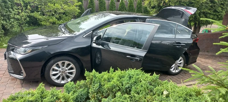 Toyota Corolla E210 7