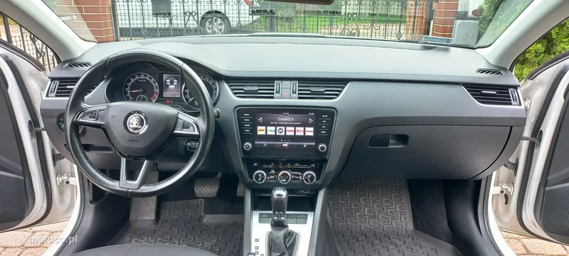 Skoda Octavia III 2