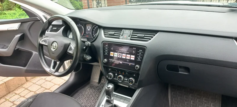 Skoda Octavia III 34