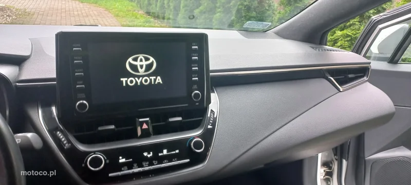 Toyota Corolla E210 17