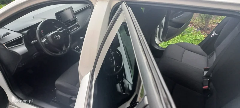 Toyota Corolla E210 19