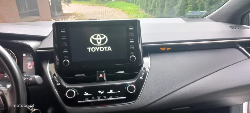 Toyota Corolla E210 22