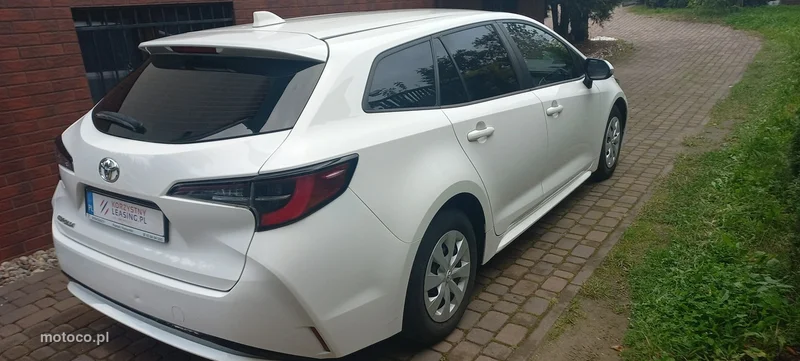 Toyota Corolla E210 30