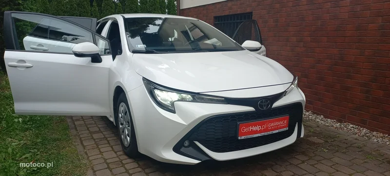 Toyota Corolla E210 5
