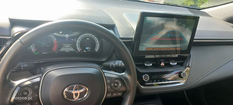 Toyota Corolla E210 12
